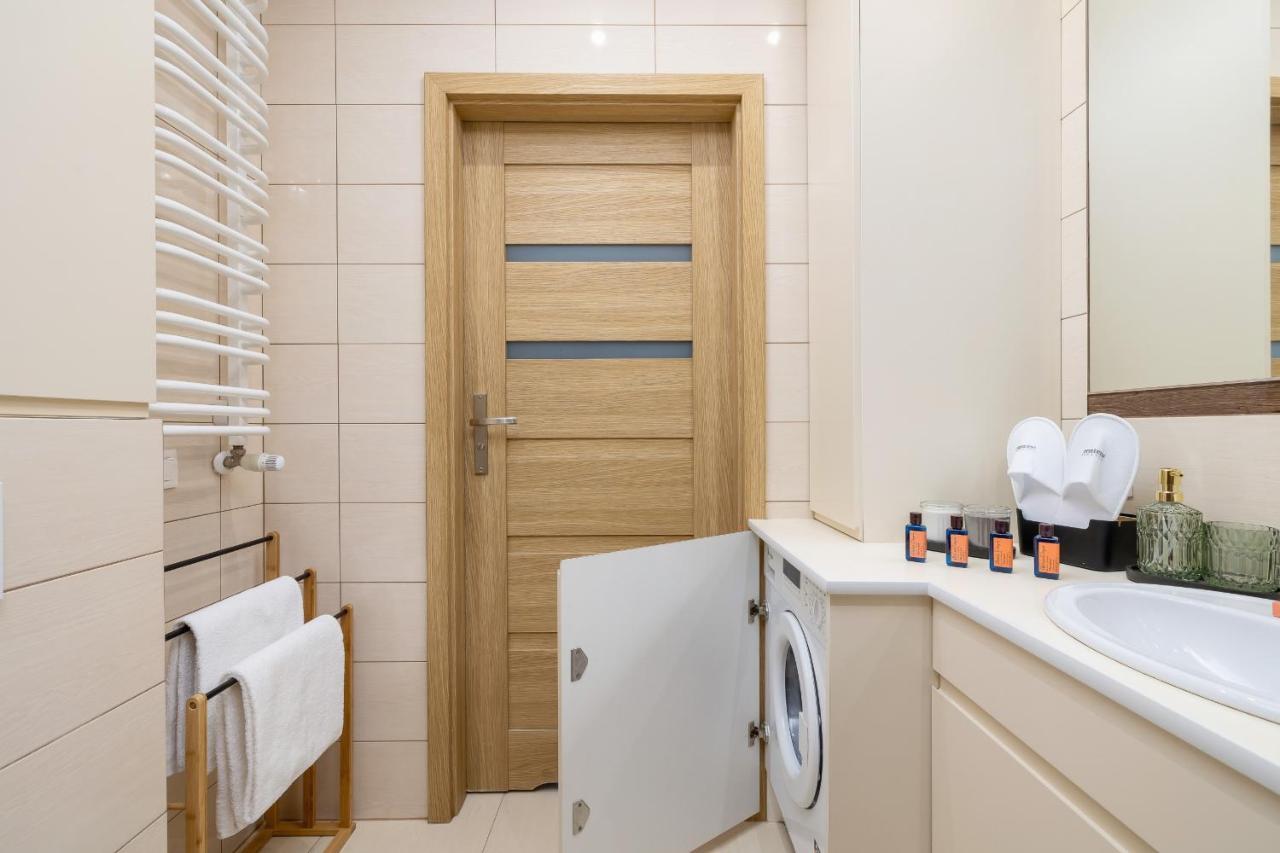 Osiedle Avia Harmonious Apartment With Balcony & Parking Cracow By Renters Prestige Krakow Exterior photo